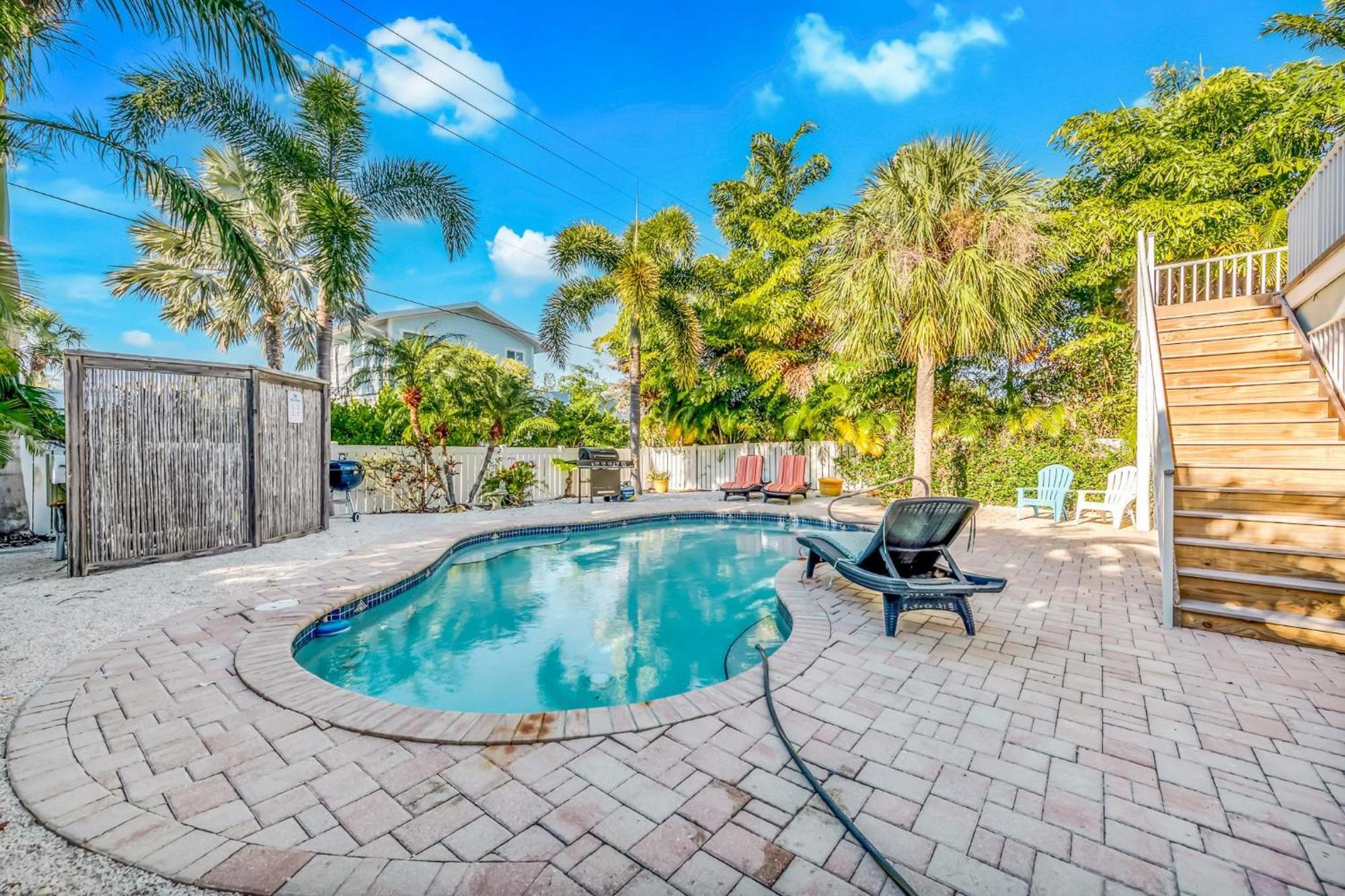 Flip Flops And Fish Tales Vila Anna Maria Exterior foto